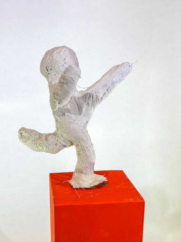 Frauenfigur Orange Days 2025, Marktredwitz 04 Bild: Olga Franzke