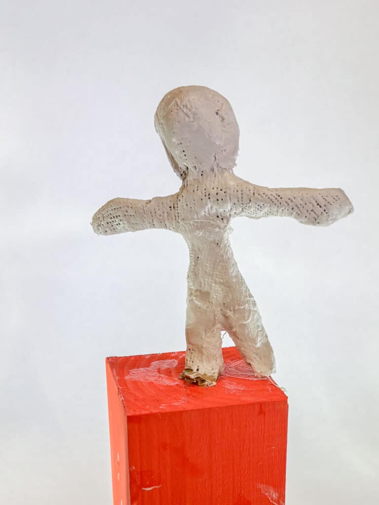 Frauenfigur Orange Days 2025, Marktredwitz 03 Bild: Olga Franzke