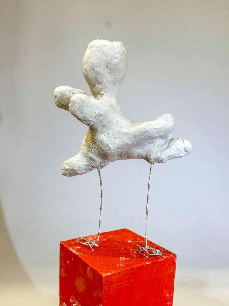 Frauenfigur Orange Days 2025, Selb 02 Bild: Olga Franzke