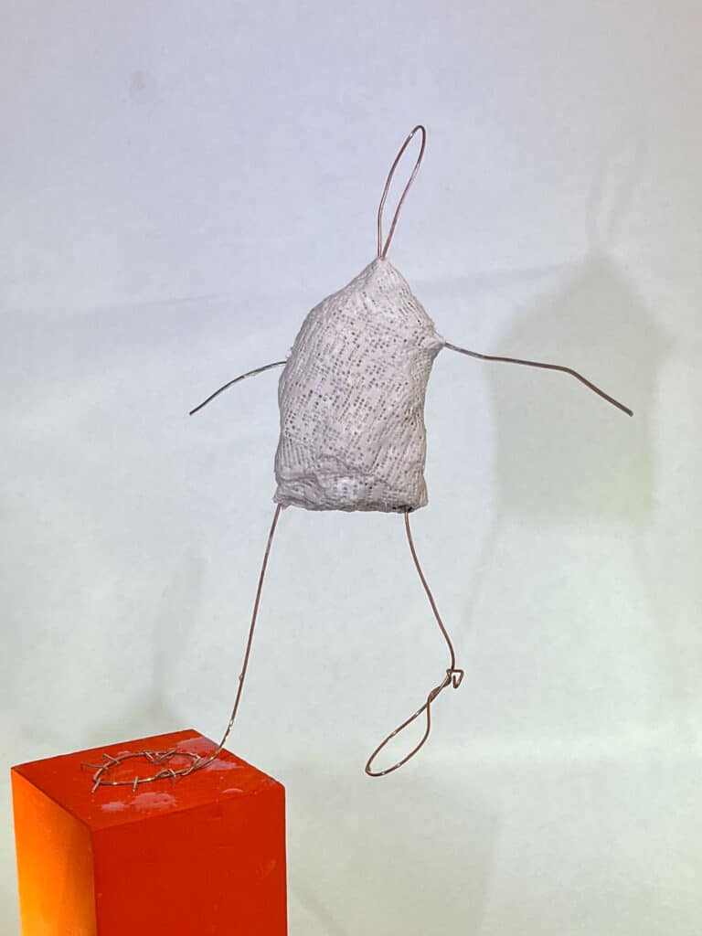 Frauenfigur Orange Days 2025, Kirchenlamitz 02 Bild: Zisa Fröhlich