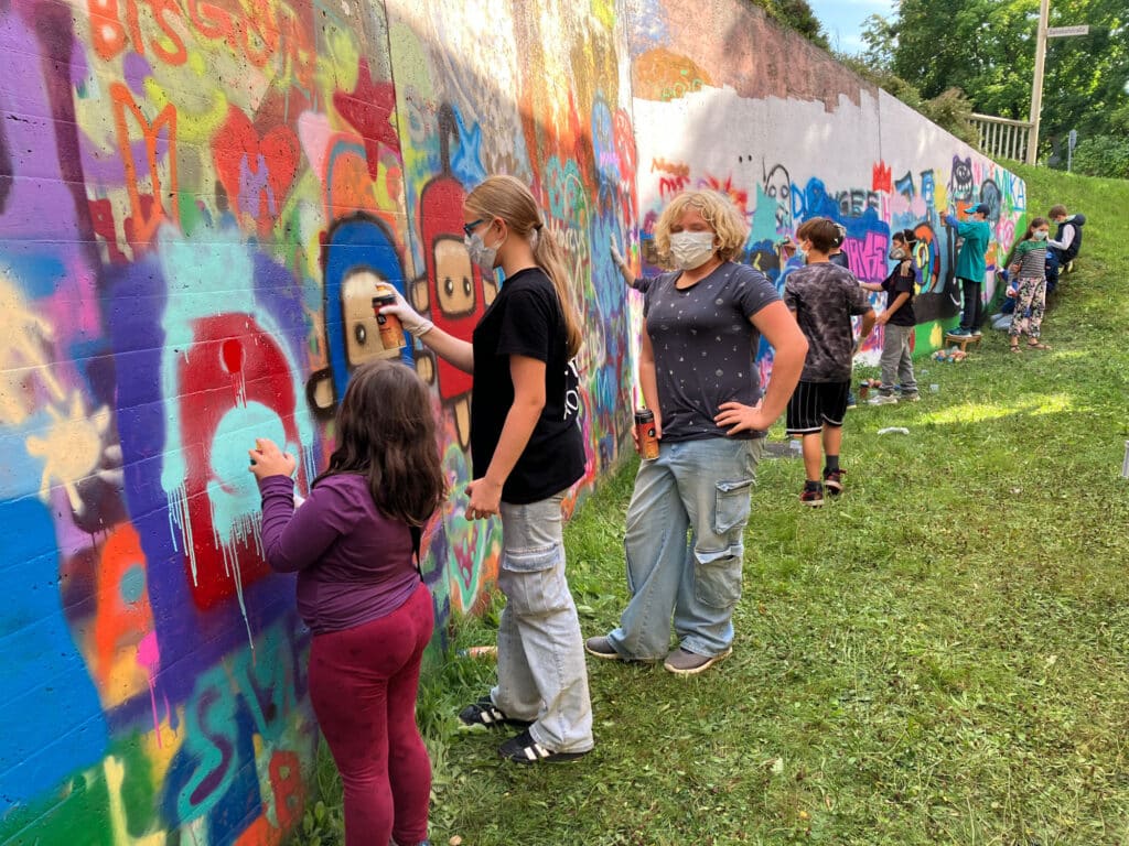 Graffiti-Workshop im Jugendtreff Oberkotzau. (Bild: Michael Schoberth)