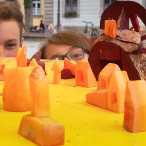 Juku_Angebot_Schnitzen