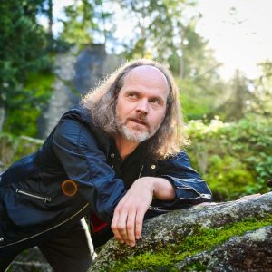 Andreas Leopold Schadt ist in der Spielzeit 2025 auf der Luisenburg als Jean Paul in "Hoppelpoppel oder Jean Pauls Zauberland" zu sehen. (Bild: Florian Miedl)